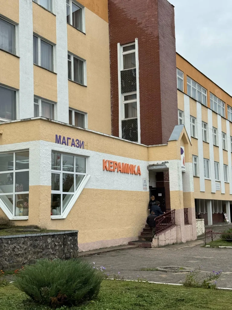 График работы нашего фирменного магазина в праздничные дни
